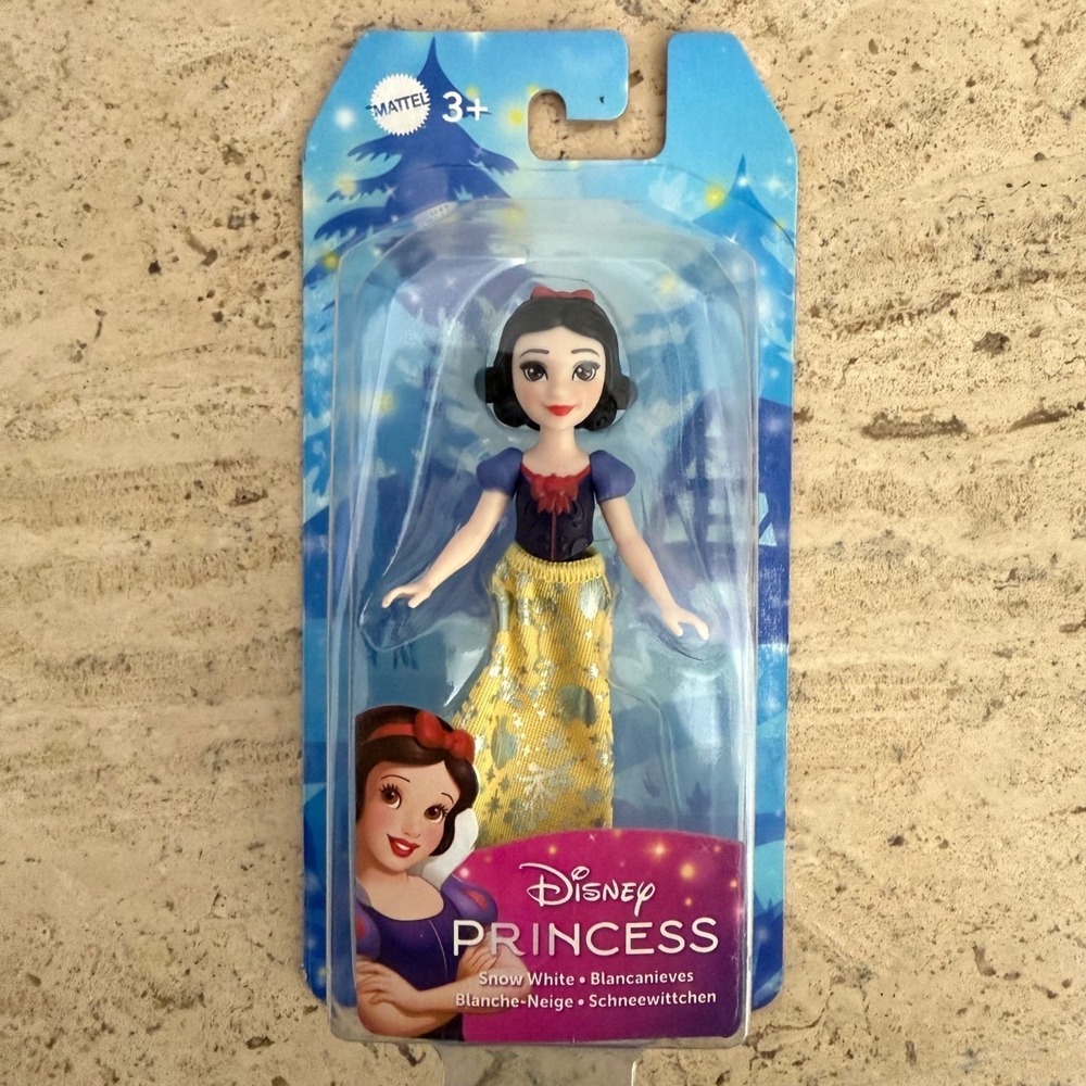 Disney Princess Snow White small mini doll 3.5"